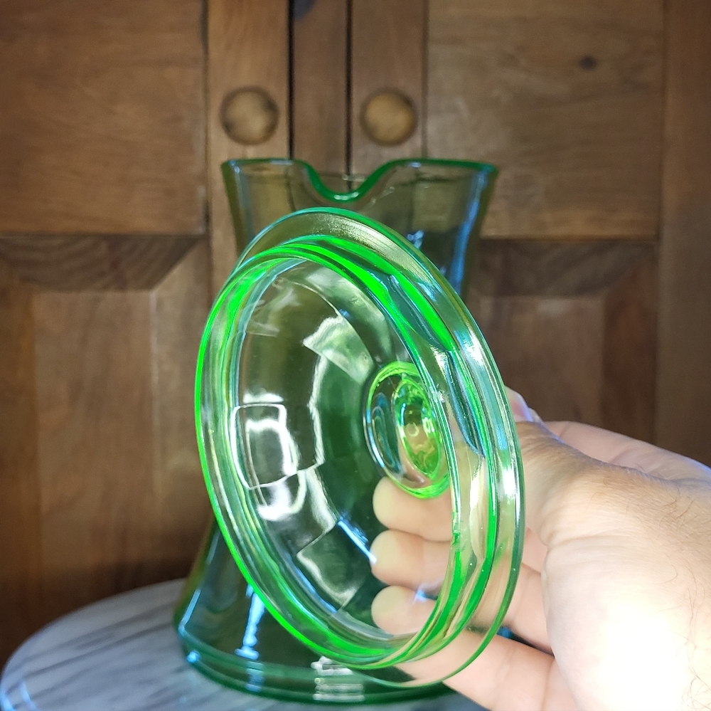 Vibrant Green Glass Pitcher - Picture 15 of 17